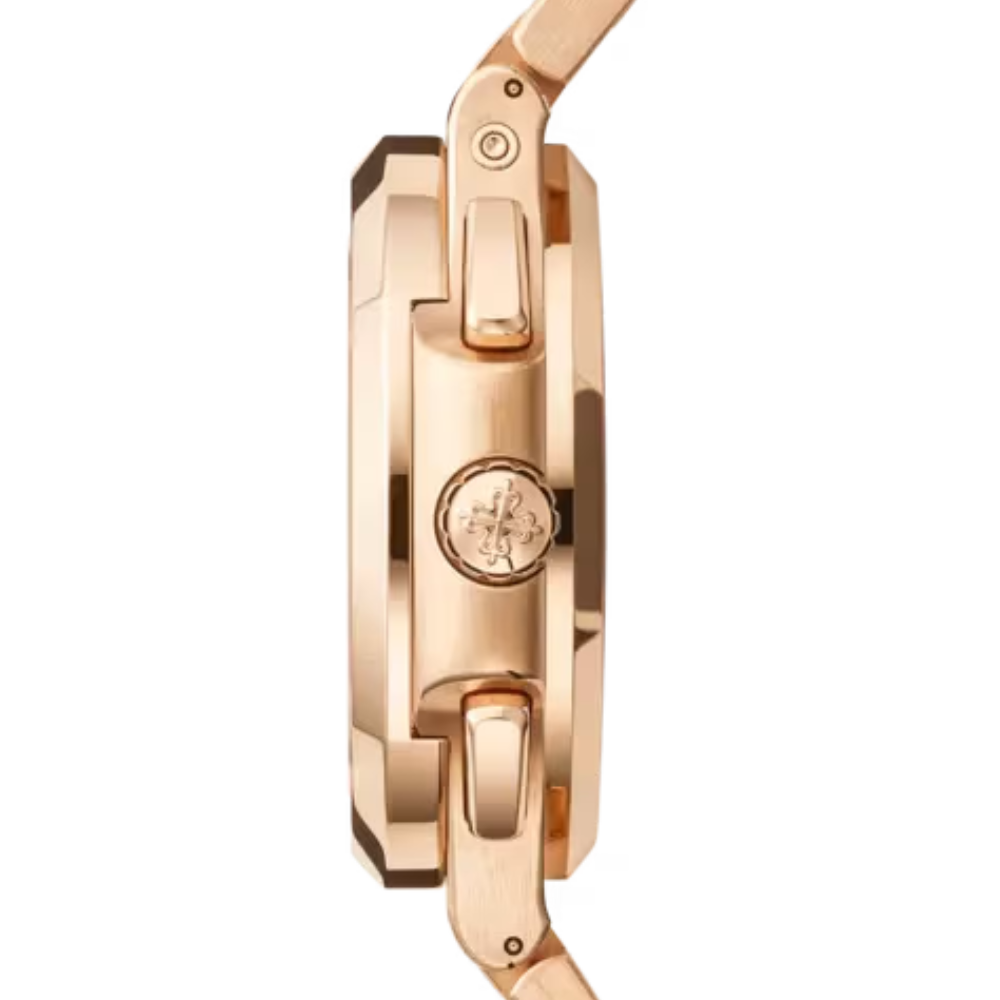 Patek Philippe Nautilus Ref. 5990/1R‑001 - Image 19