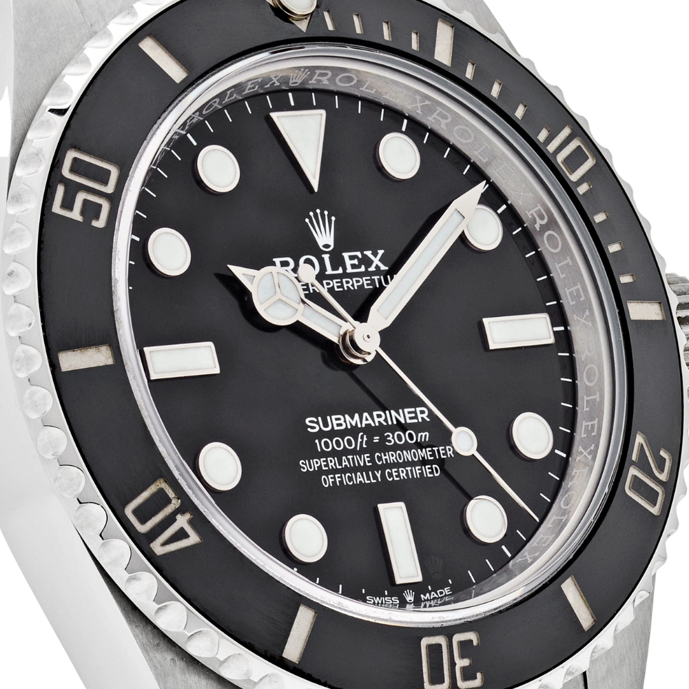 Rolex Submariner Oystersteel Ref# 124060 - Image 15